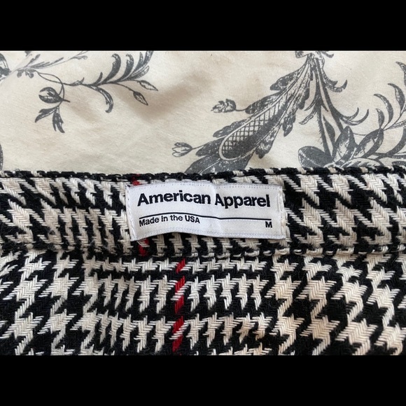 American Apparel houndstooth plaid mini skirt - Picture 4 of 6